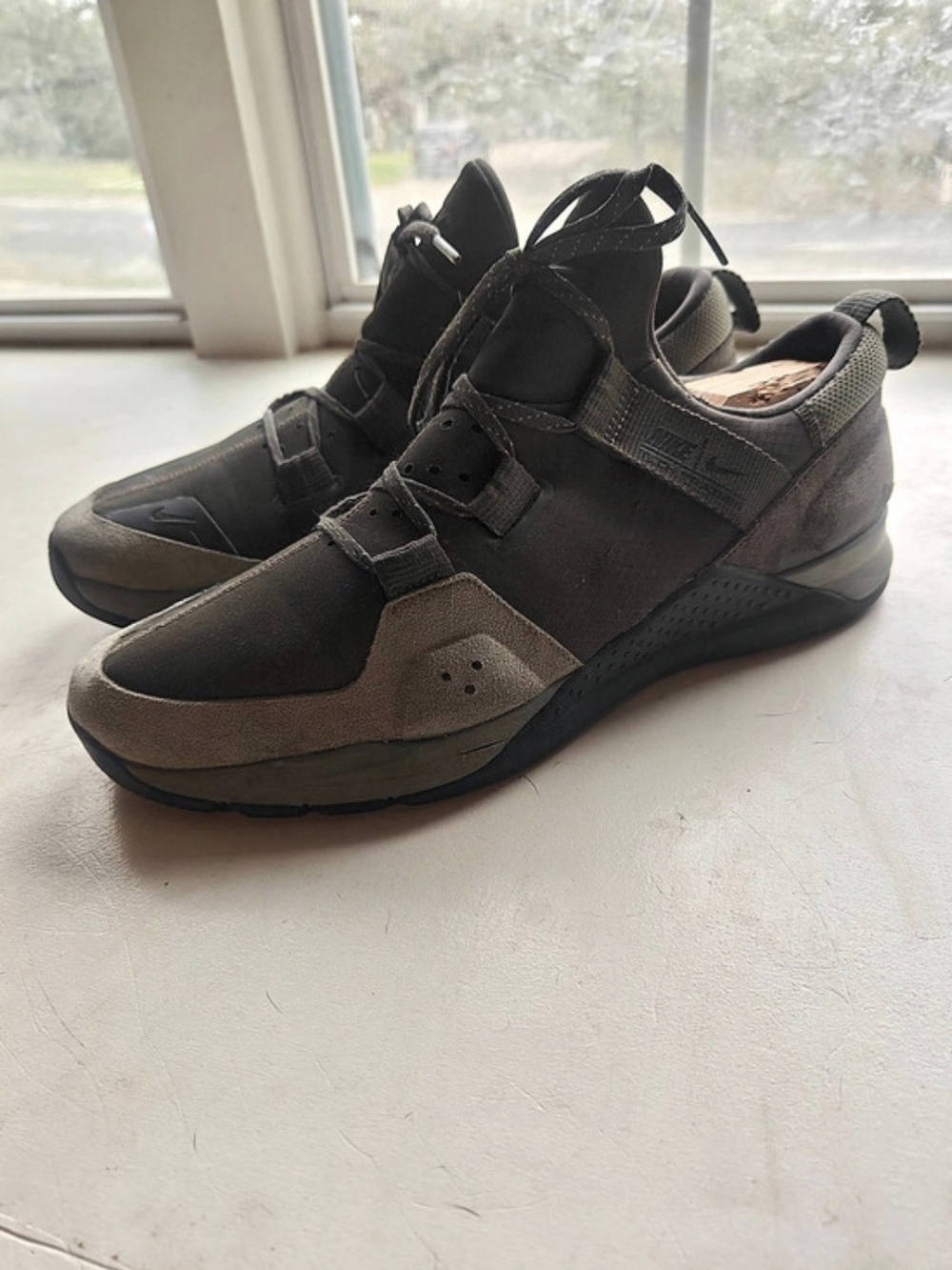 Nike Tech Trainer Men's Size 11 Olive Green Cross Training Shoes AQ4775-002